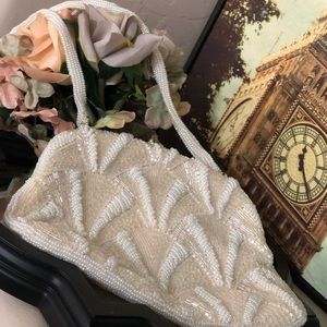 Beaded bag purse off White sea shell design